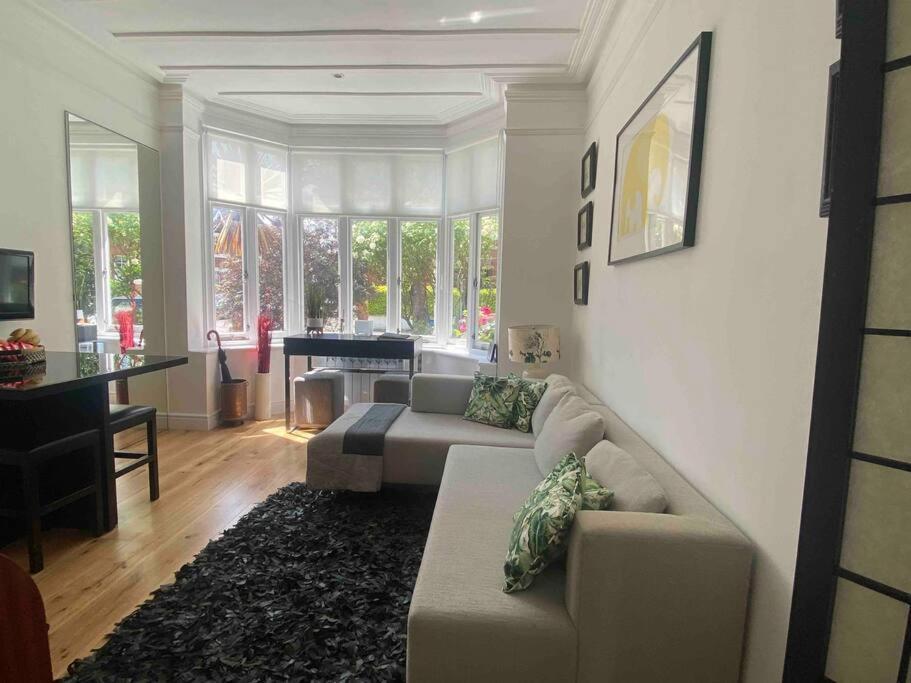 Interior Designed Flat Near Kew Botanical Gardens Londres Exterior foto
